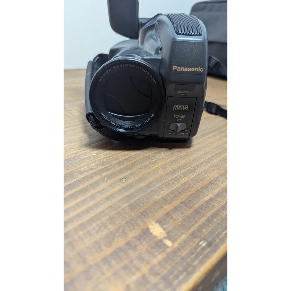 Panasonic Palmcorder IQ PV-A396D VHS-C Camcorder 16x Zoom Bundle with Bag‎ Tapes